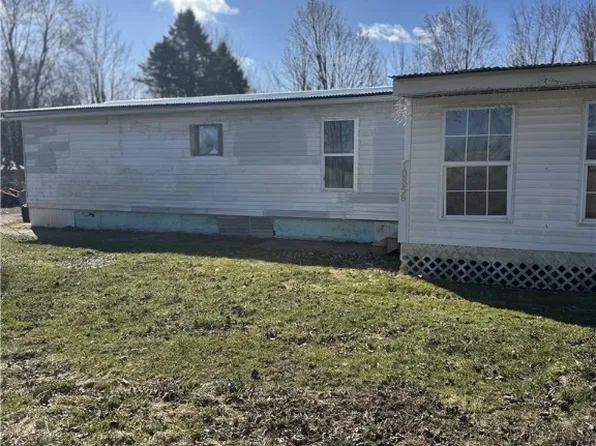 10858 Millers Rd, Lyndonville, NY 14098