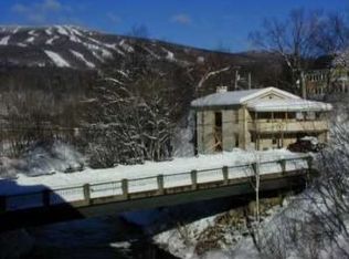 17 Depot St, Ludlow, VT 05149