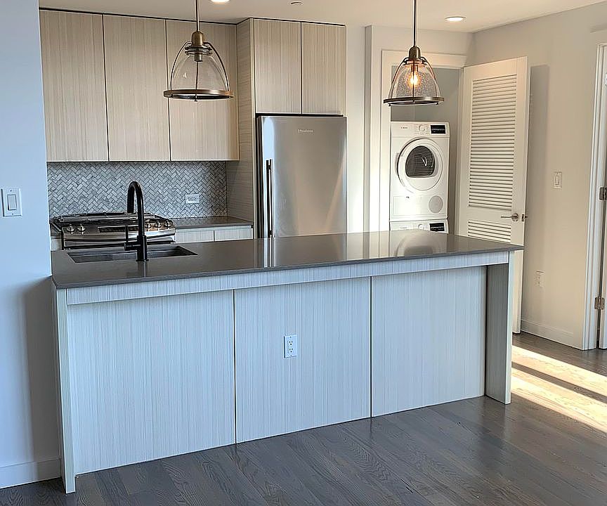 1st image of 125 Parkside Ave APT 6H