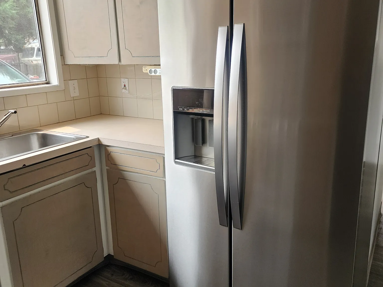3 bed, 1.5 bath, 1300 sqft, $750 — Photo 3