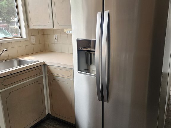 3rd image of 2223 NE Barberry Ct