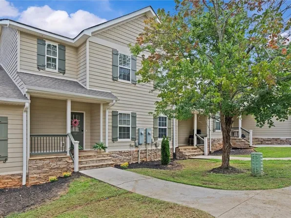 507 E Perkins Creek Rd, Seneca, SC 29678