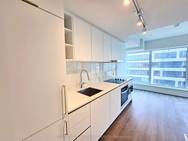 8 Wellesley St W #1106 — Photo 7