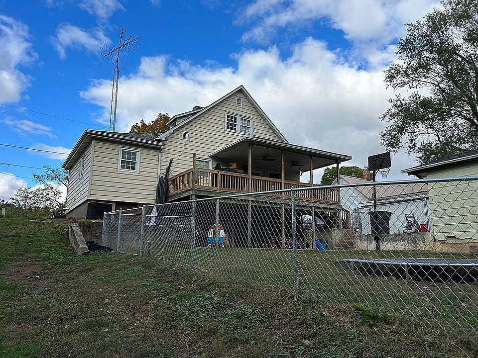 1st image of 204 Hunt Ave