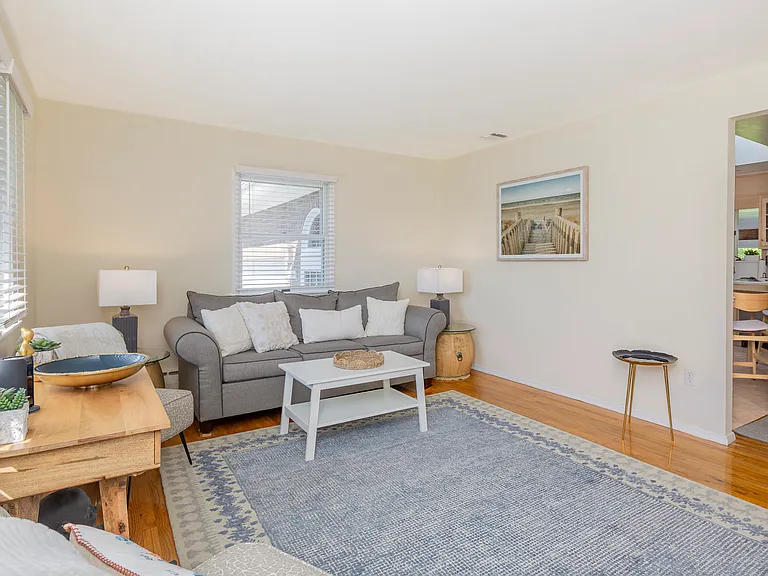 275 Maier Pl — Photo 25