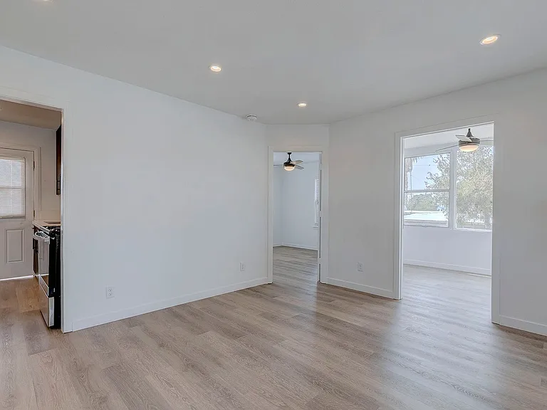 619 A Avenue — Photo 5