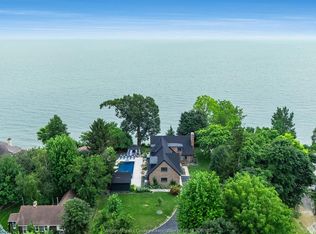 24 Bayshore Dr, Leamington, ON N8H 4A8