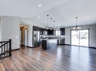 804 Cologne Ln, Waverly, MN 55390