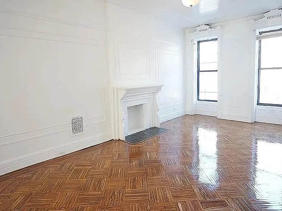 2nd image of 502 Madison St