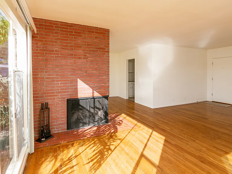 306 Mockingbird Ln #A — Photo 12