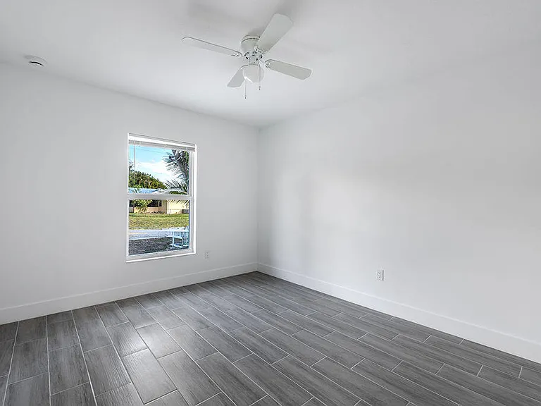 3018 SE Iris St — Photo 10