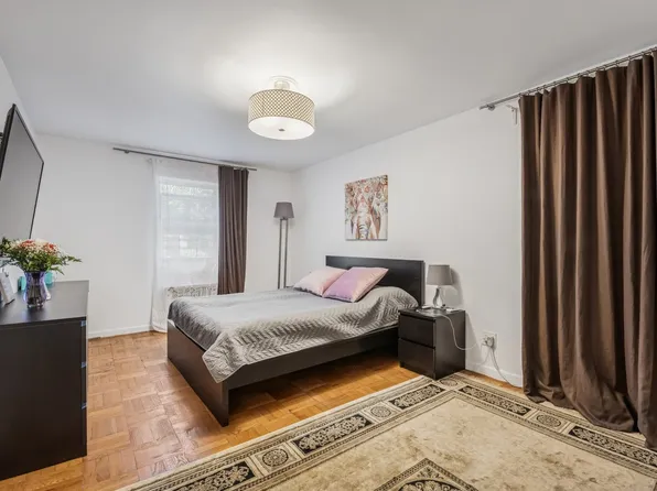 75-02 Austin Street image 13 of 16