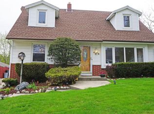 4384 S 36th St, Greenfield, WI 53221