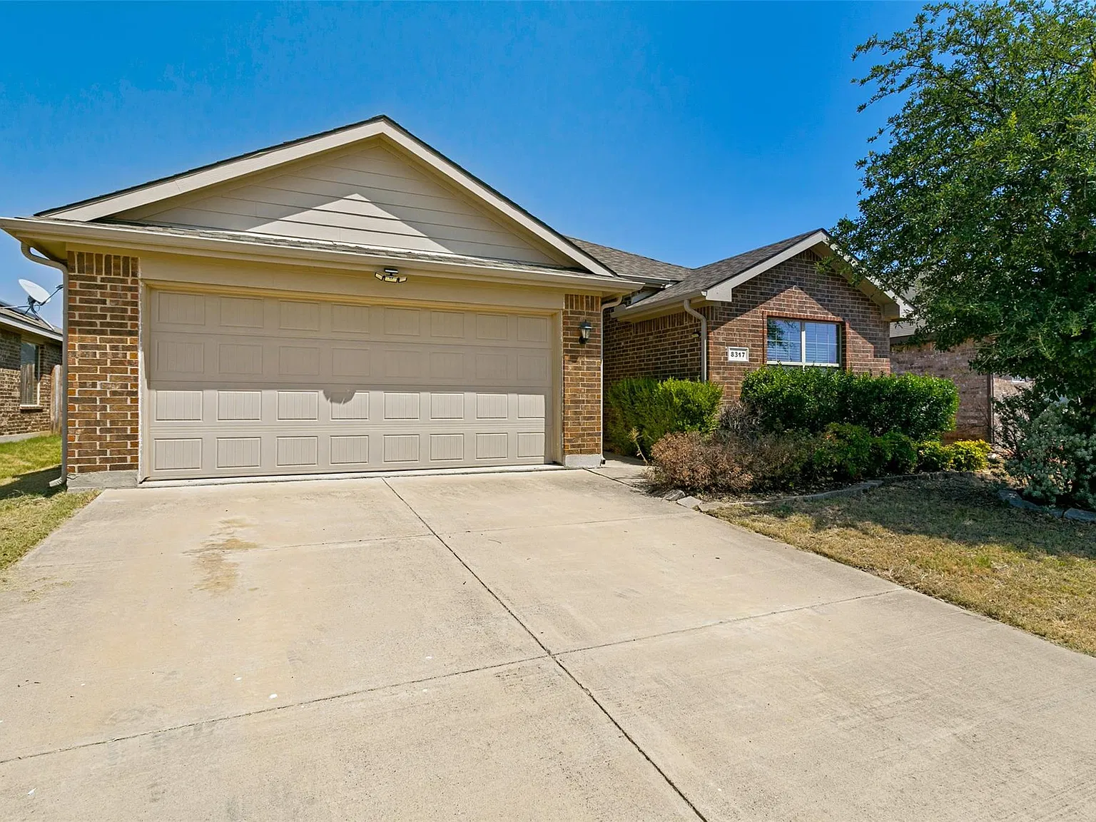 4 bed, 1798 sqft, $2,100 — Photo 2