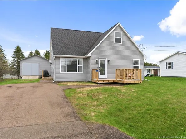 6 Parker Rd, Shediac, NB E4P 3P9