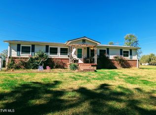 279 State Route Rd, Clintwood, VA 24228