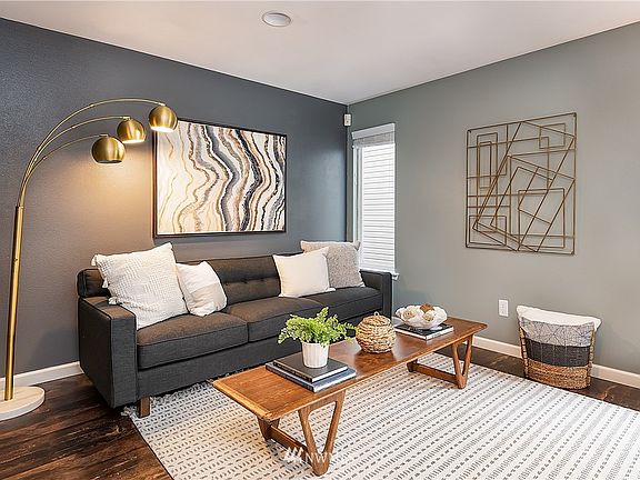 4th image of 11521 28th Avenue NE #B