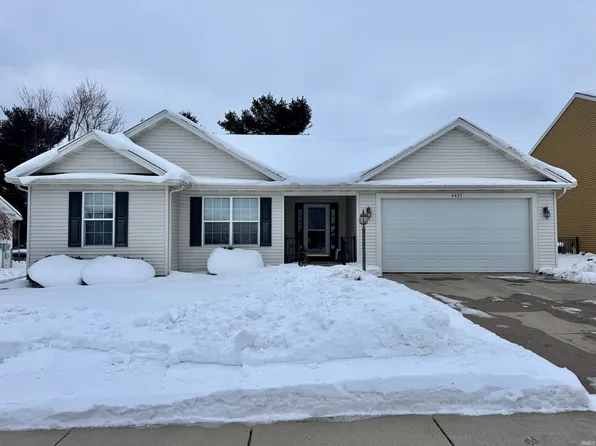 4433 Jade Crossing Dr, South Bend, IN 46628