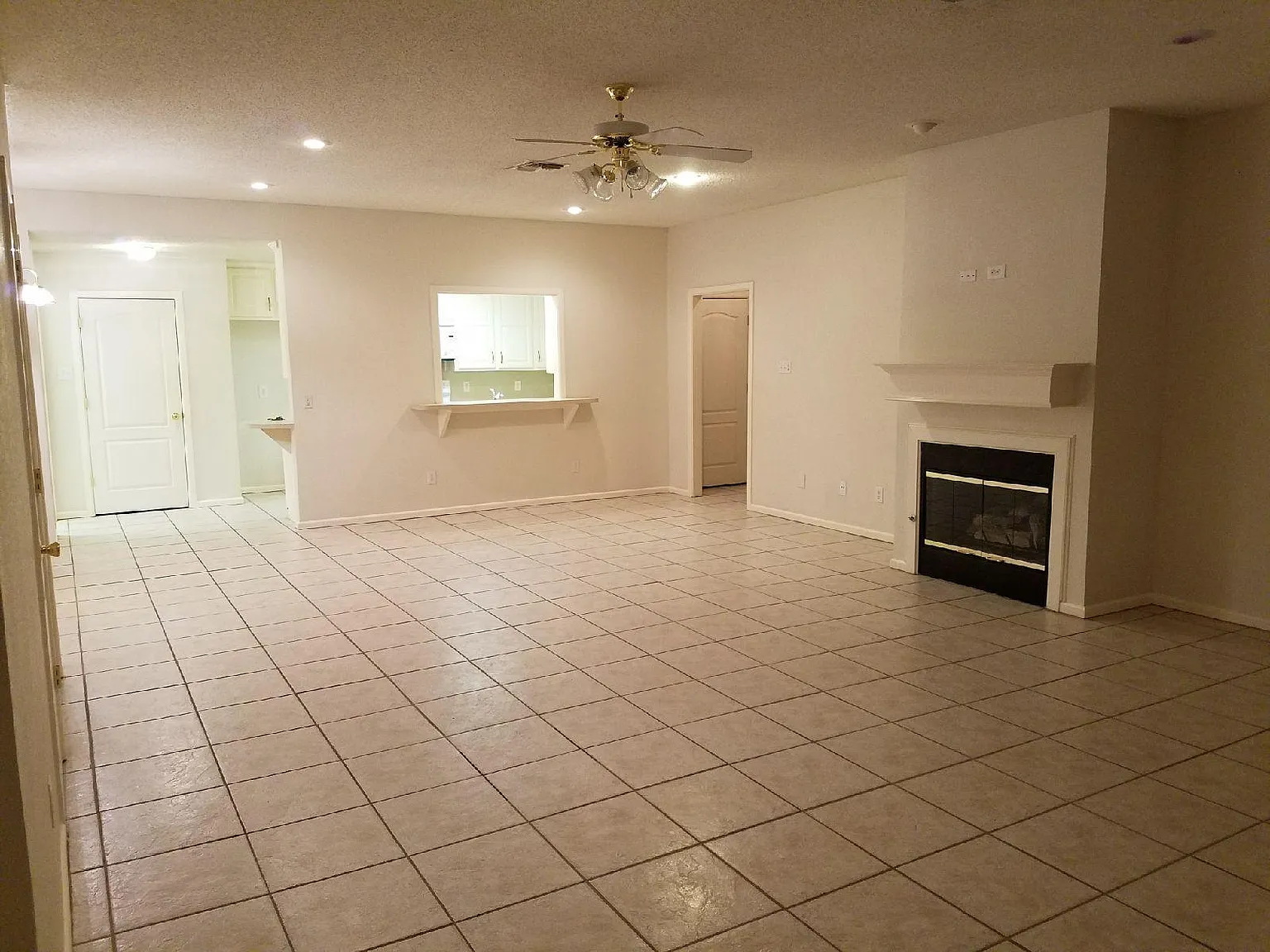 519 N Fulton Ave — Photo 2