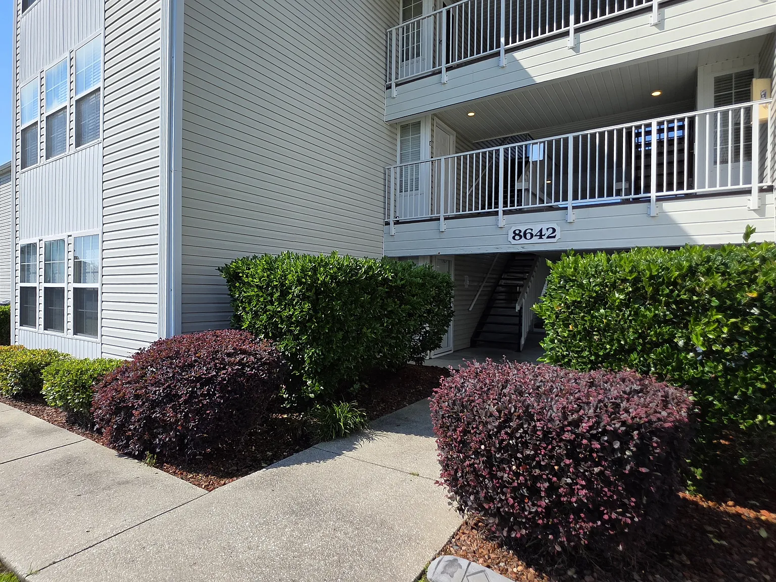 3 bed, 1251 sqft, $1,775 — Photo 2