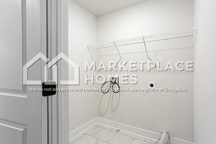 185 Russell Way — Photo 44