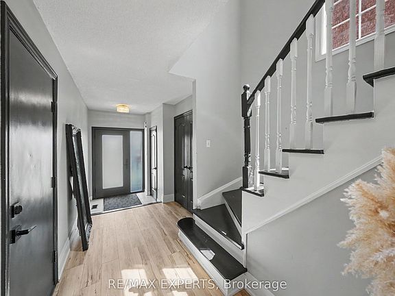 3rd image of 40 Waterbury St