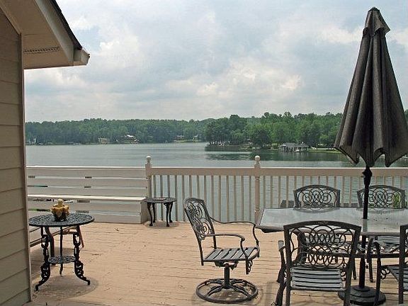 2nd image of 2851 Lake Park Dr