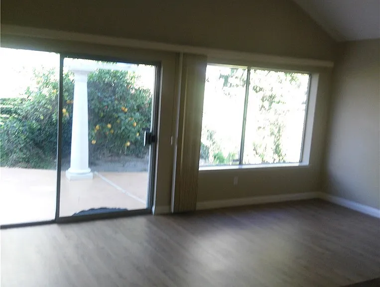 17320 Mapes Ave — Photo 2