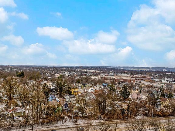 4th image of 2444 Madison Rd Unit 1409