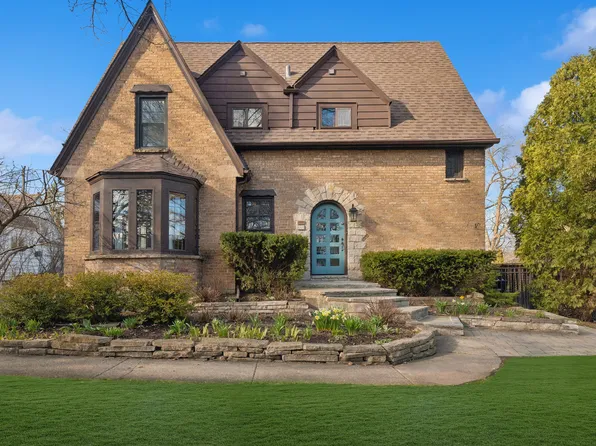 660 Northmoor Rd, Lake Forest, IL 60045
