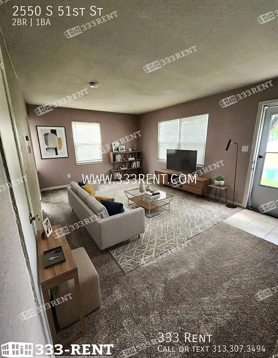 Ranch style house in Kansas City, Kansas near highway access! — Photo 3