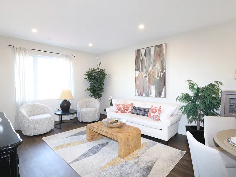 845 Chelton Rd #9 — Photo 16