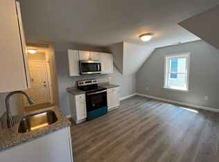 19 Greenwood St FLOOR 3, Providence, RI 02909