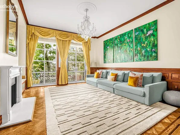 33 W 95th St, New York, NY 10025