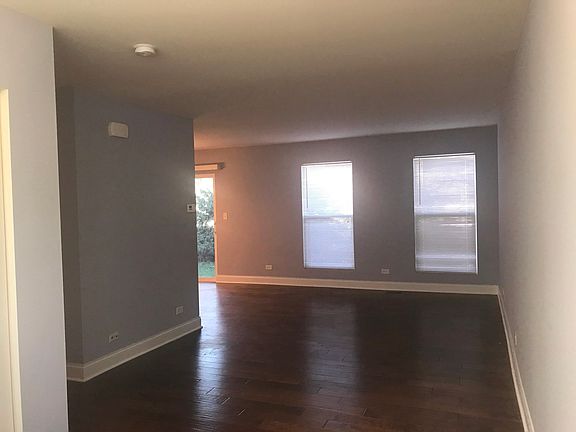 18 x 13  wood laminate flooring Bright and sunny.