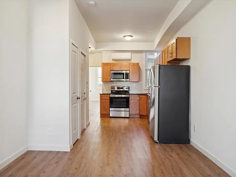 1924 E Passyunk Ave #B — Photo 4