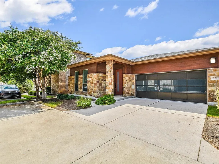 508 W Baylee Love Ln — Photo 2