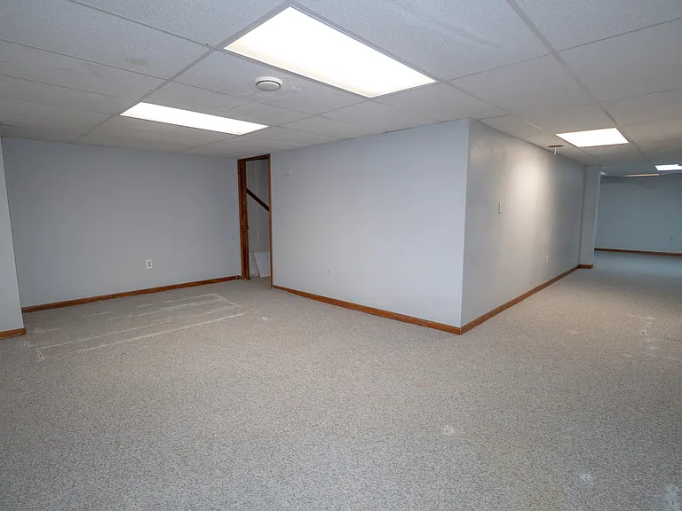 42091 Greenwood Dr — Photo 38