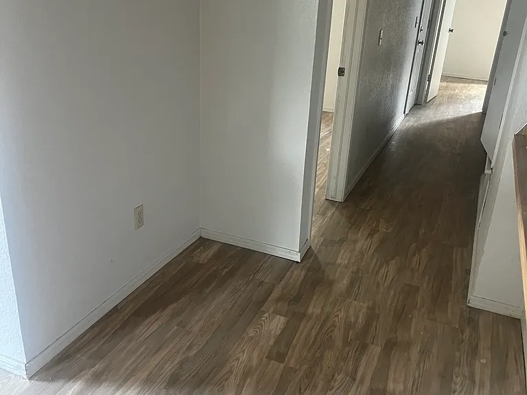 7524 NW 113th Pl — Photo 5