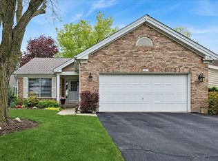 569 Rose Ln, Bartlett, IL 60103
