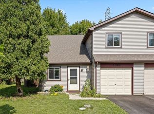 1093 Pheasant Run Ln, Aurora, IL 60504