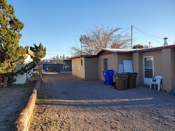 3rd image of 1120 E Court Ave