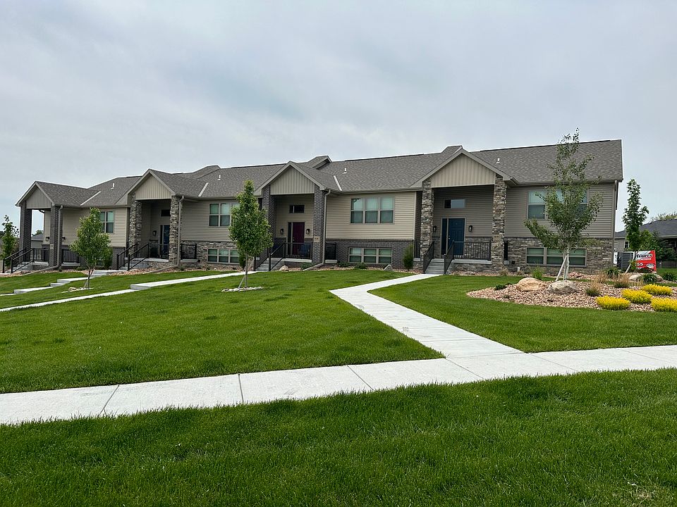 1st image of 8195 Regent Dr