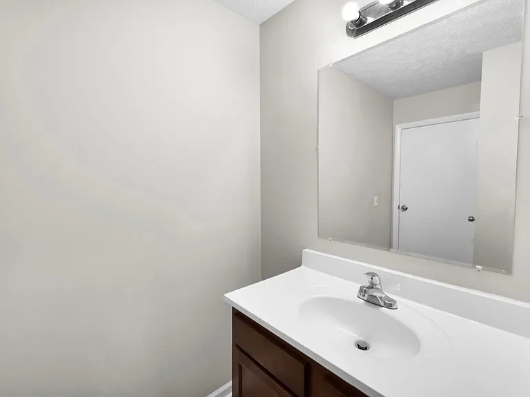 10203 Storm Dr — Photo 11