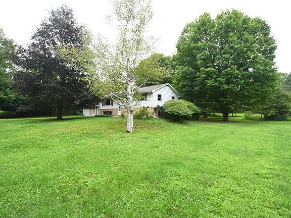 4th image of 36199 52nd Ave
