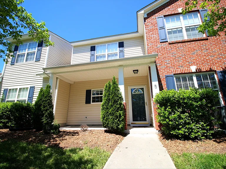 5 Shields Ct — Photo 1