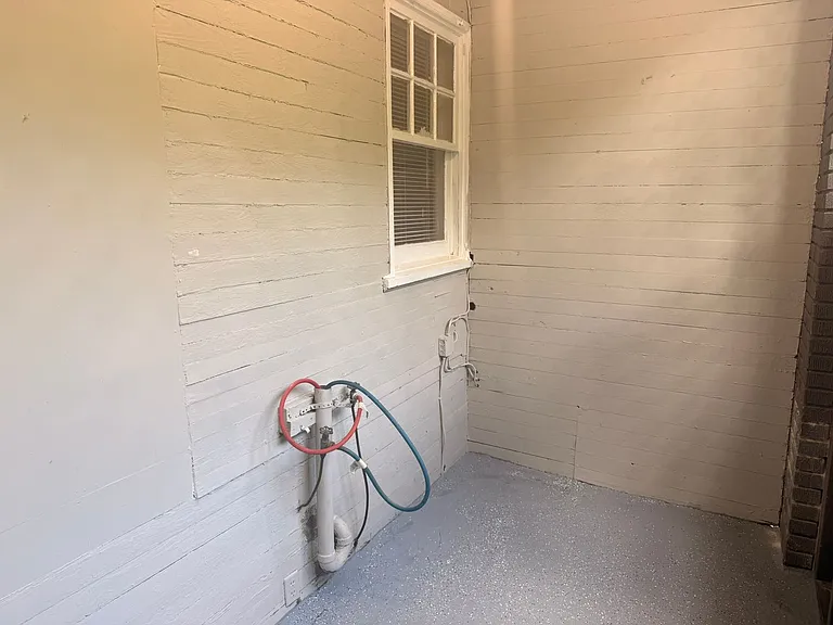 4001 Devine St — Photo 10