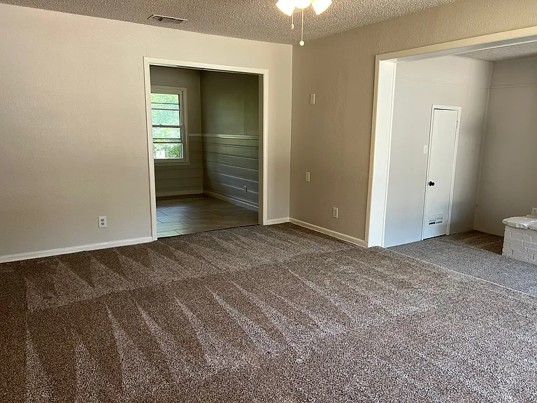 213 Wanda Way #1 — Photo 4