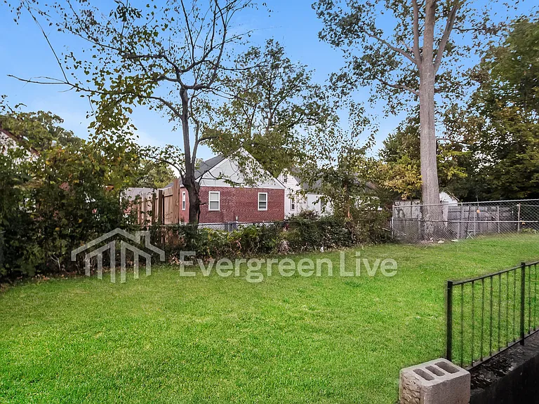 2032 Sundale Ave — Photo 14