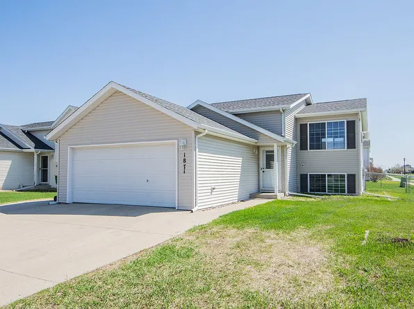 1871 13th St E, West Fargo, ND 58078